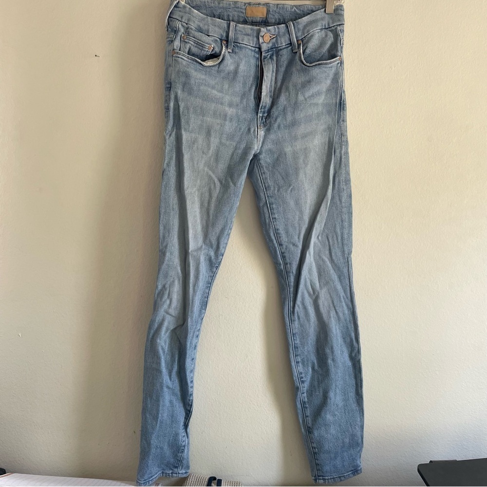 Mother straight leg light to medium wash high waisted looker ankle jeans w flaw